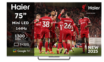 Televize Haier H75M90EUX s fotbalem na obrazovce
