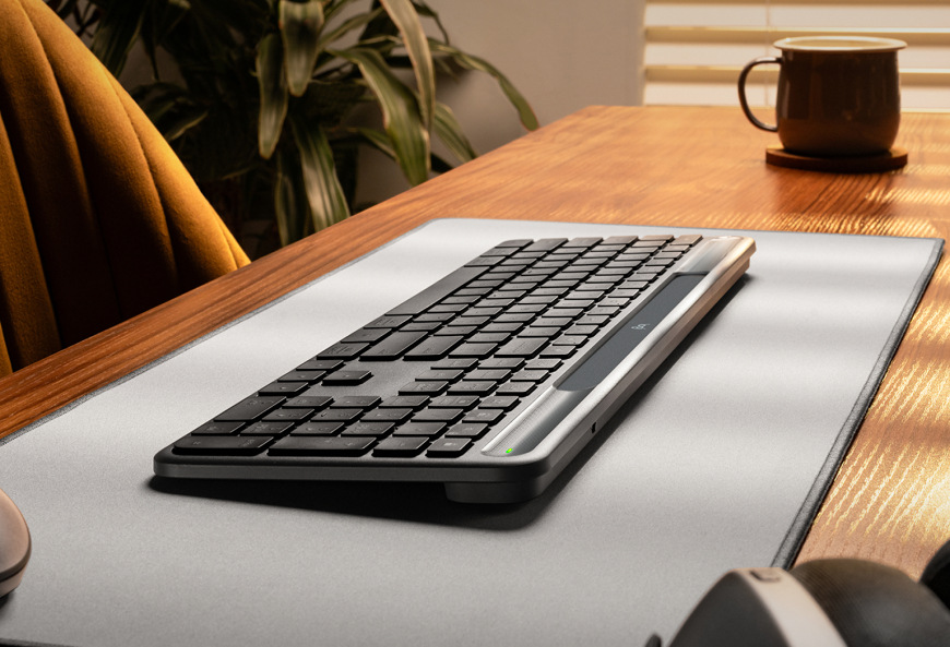 Klávesnice Logitech Signature Slim Solar+, US šedá