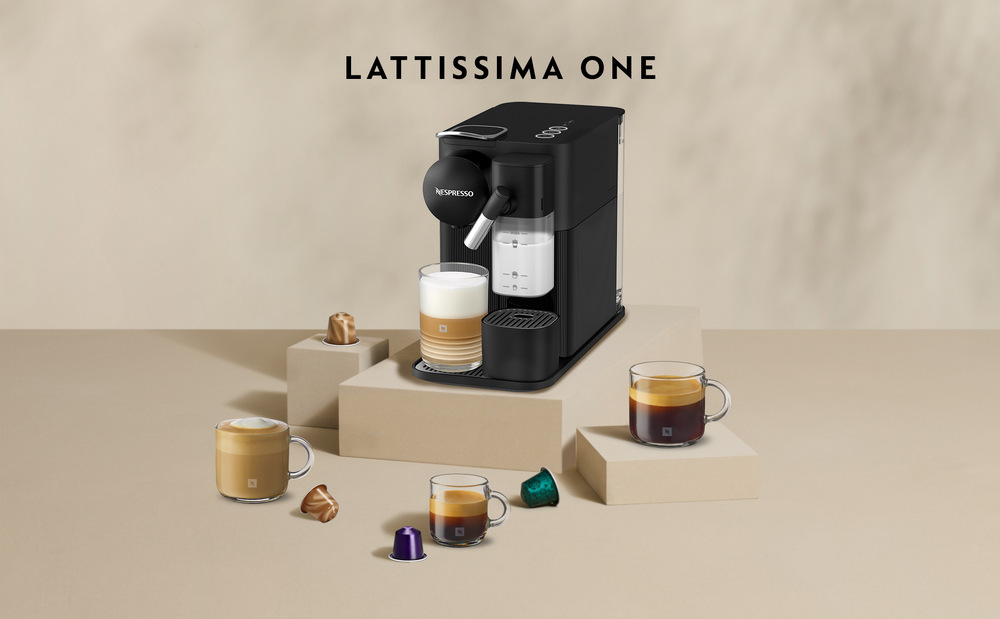 Kapslový kávovar De'Longhi Nespresso Lattissima One EN 510.B černý