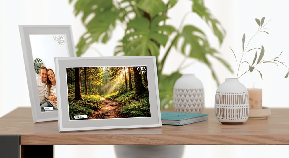 Elektronický fotorámeček NAVITEL FR101 PRO bílý Elektronický fotorámeček NAVITEL FR101 PRO bílý