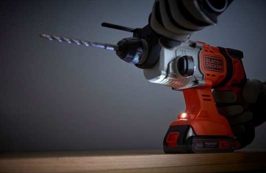 Kladivo Black-Decker BCD900D1S-QW (s baterií) Kladivo Black-Decker BCD900D1S-QW (s baterií)