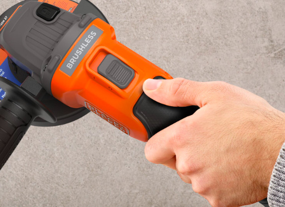Úhlová bruska akumulátorová Black-Decker BCG6L8F1S-QW (s baterií) Úhlová bruska Black-Decker BCG6L8F1S-QW (s baterií)