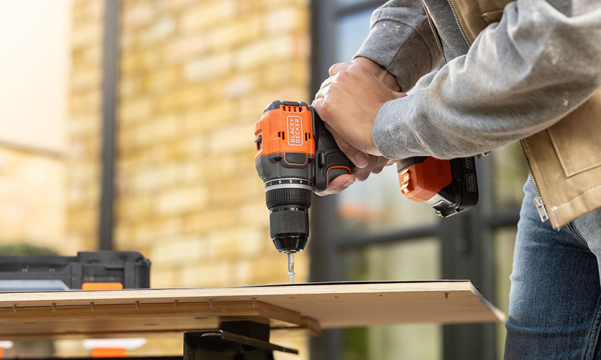 Vrtací šroubovák Black-Decker BLD782E1K-QW (s baterií)