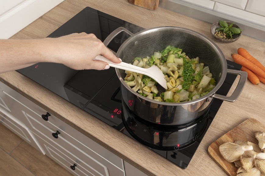 Gorenje indukční vařič ICY3500DGP, černá, časovač