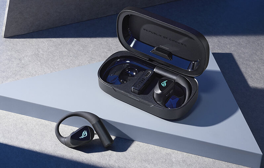 Sluchátka Asus ROG Cetra Open Wireless černé Nabíjecí pouzdro ROG Cetra Open Wireless s uloženými sluchátky a USB-C donglem