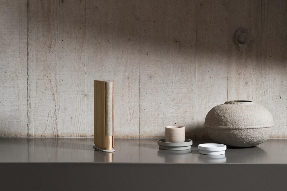 Reproduktor Bang & Olufsen Beosound Emerge, zlatý