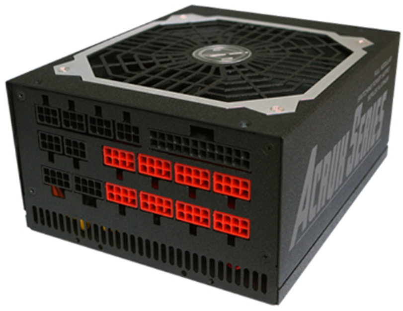 Zdroj Zalman ZM850-ARX 850W černý Na obrázku je napájecí zdroj Zalman zachycený šikmo zepředu. Nahoře je velký ventilátor pod ozdobnou černobílou mřížkou, na přední straně pak panel modulární kabeláže s více konektory, z nichž část je zvýrazněná červeně. Na bočnici je velký nápis AcquiRius.