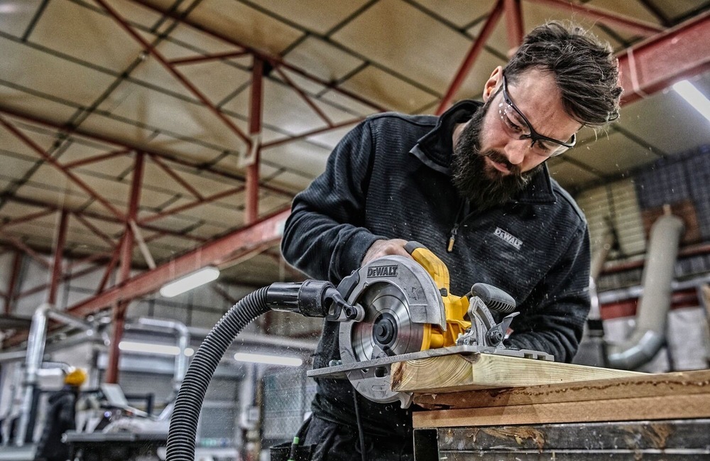 Pila kotoučová Dewalt DWE576K-QS Pila kotoučová Dewalt DWE576K-QS