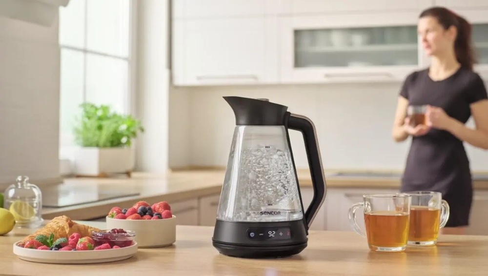 Rychlovarná konvice Sencor SWK 1595BK, 1,5 l sklo Horké potěšení rychle a bez práce
