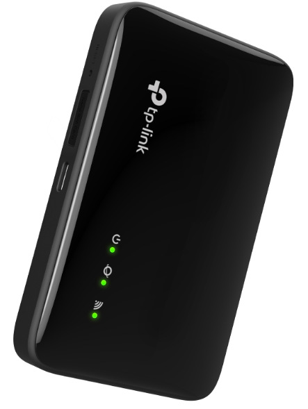 Boční pohled na mobilní Wi-Fi router TP-Link M7005 s ovládacími prvky a konektory