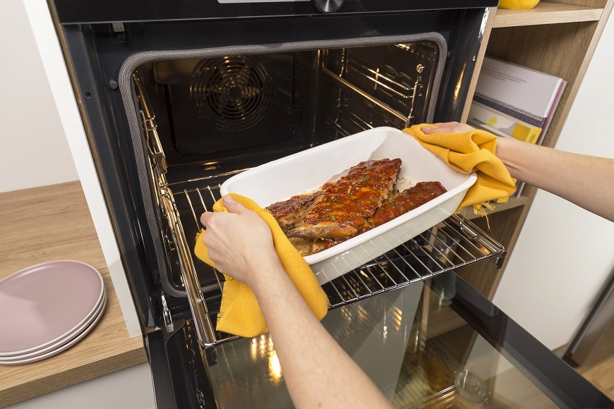 Vestavná trouba Gorenje BO6737E02X, GentleBake