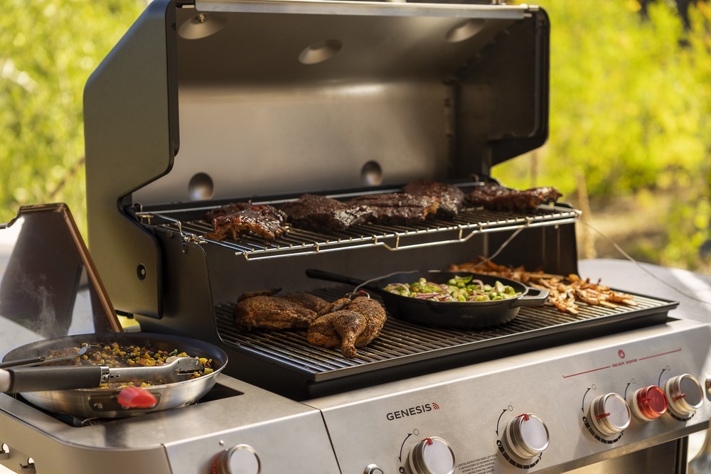 Weber GENESIS E-325s, černá