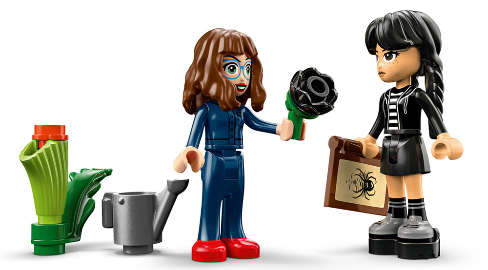 Stavebnice LEGO® Wednesday 76784 Černá jiřina Stavebnice s 358 dílky LEGO nabízí dětem kreativní stavění a aplikace LEGO Builder usnadní každý krok.