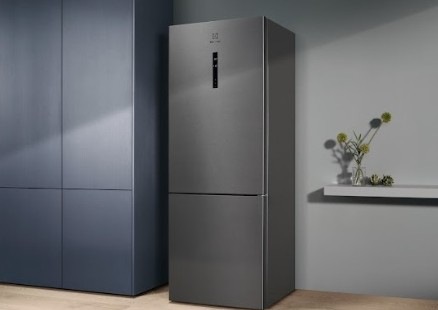 Electrolux LNT7ME46X2 600 TwinTech No Frost
