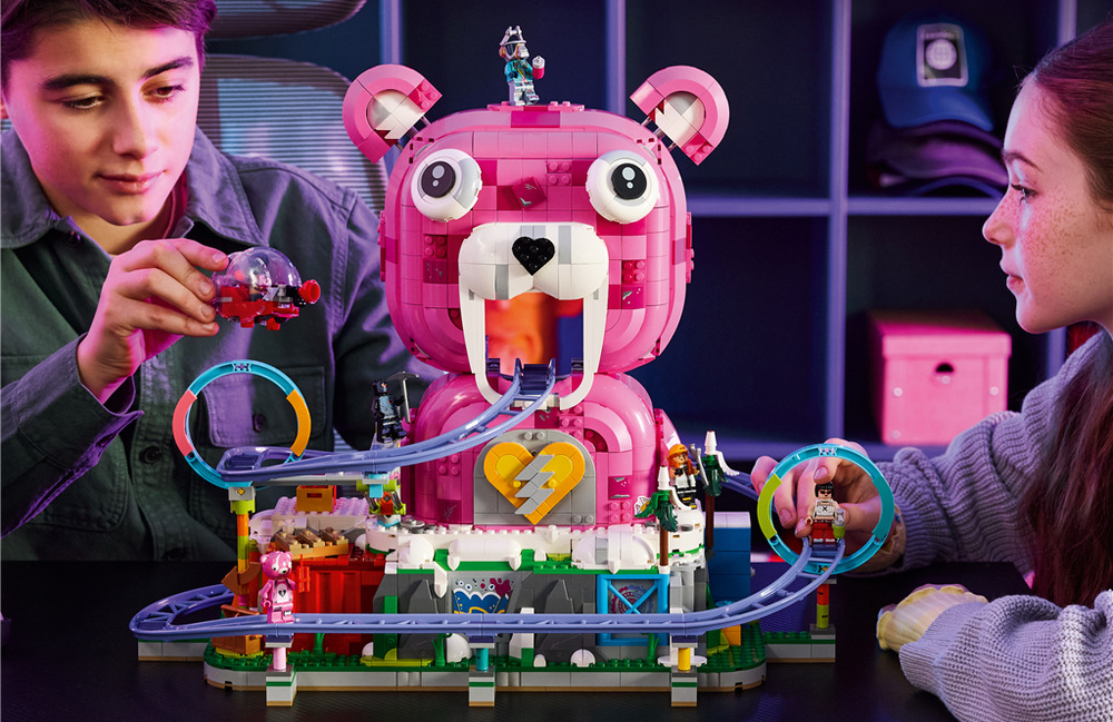 Propracovaná Rave Cave přenese atmosféru LEGO Fortnite přímo do vaší sbírky.