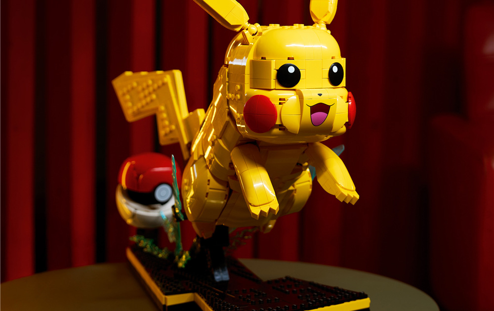 Přizpůsobte Pikachuův ocas samčí nebo samičí podobě a vystavte si Pokémona podle vlastního vkusu.