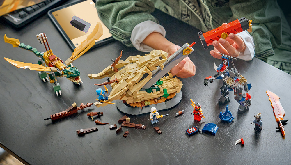 Výstavní model o rozměrech přes 29 cm zaujme dračí lebkou, soubojem bojovníků i čtyřmi minifigurkami.