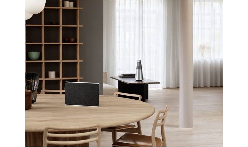 Reproduktor Bang & Olufsen BeoSound Level šedé