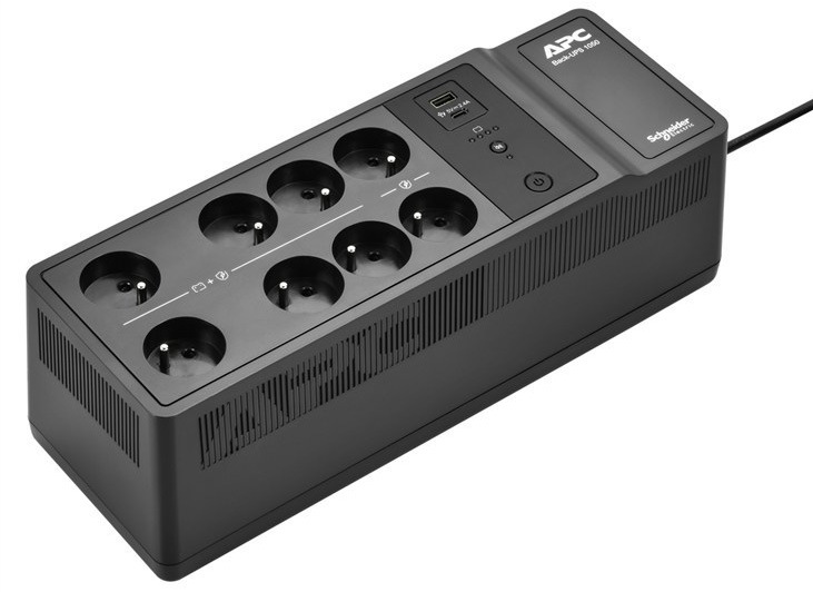 Záložní zdroj APC 1050VA 8 French outlets s výkonem 600 W a osmi zásuvkami, černá barva