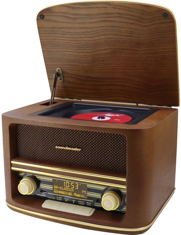 Dřevěné rádio Soundmaster NR961 z boku s vyklopeným víkem na CD