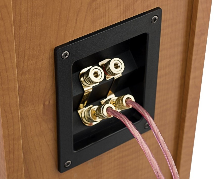 Reproduktorový kabel PremiumCord 99,9% měď. 2x0,75mm2, 50 m měď Reproduktorový kabel PremiumCord instalovaný do reproduktorů