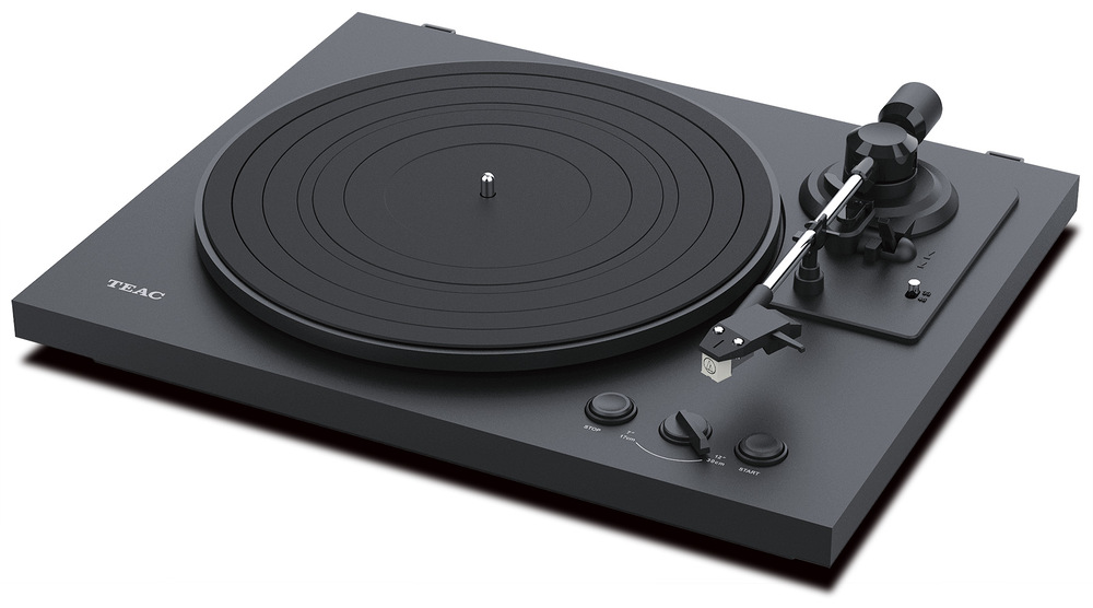 Gramofon Teac TN-175 černý Gramofon Teac TN-175 obsahuje integrovaný phono předzesilovač