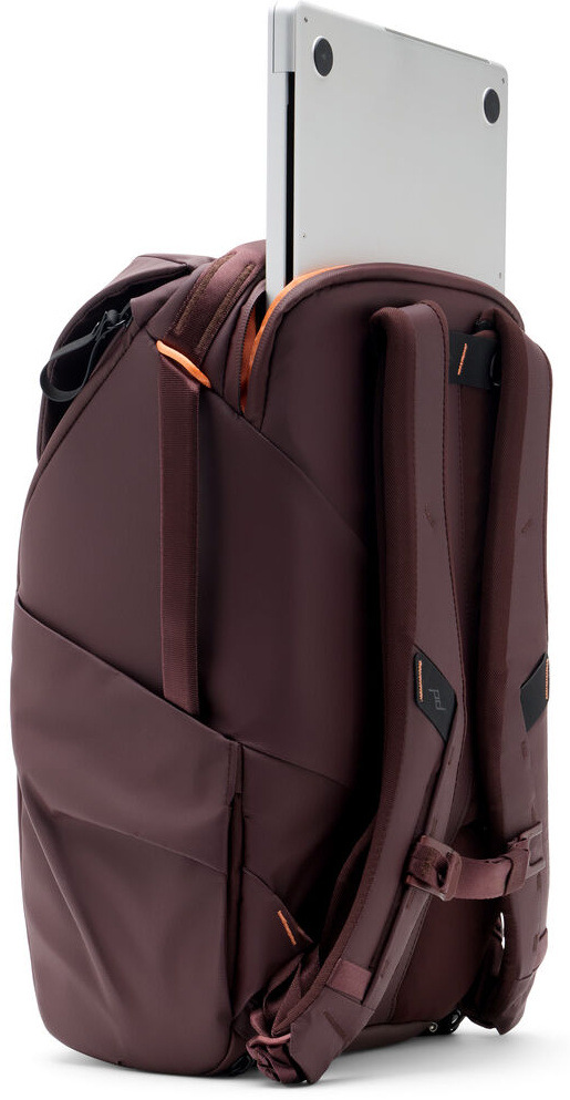 Batoh Peak Design Everyday Backpack 20L (v2) vínový Batoh Peak Design Everyday Backpack 20L (v2) vínový