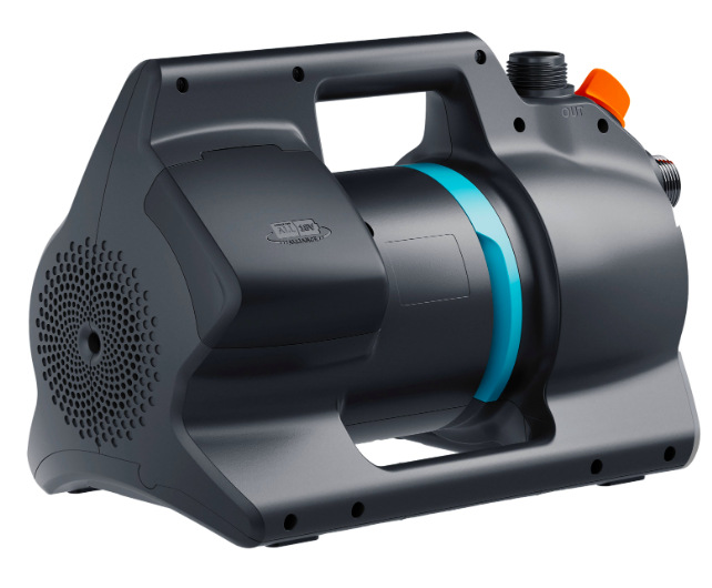 Zadní pohled na čerpadlo Gardena 3000 18V/P4A 14610-55 bez baterie