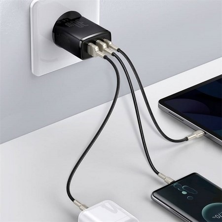 Nabíječka do sítě Baseus 2x USB-A, 1x USB-C, 30W černá