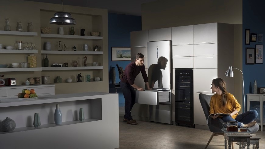Chladnička s mrazničkou Haier HTR3619ENPW bílá