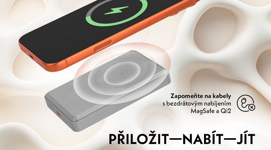 Bezdrátová powerbanka s podporou MagSafe a Qi2 nabíjí oranžový smartphone. Produktový banner s textem „Přiložit – nabít – jít. Zapomeňte na kabely“