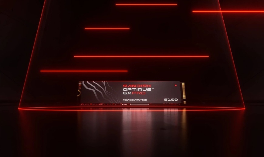 SSD SANDISK Optimus GX PRO 8100 s červeným světelným efektem