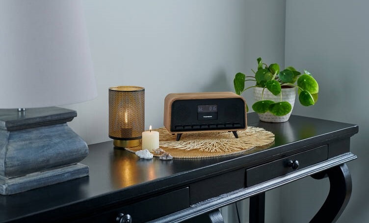 Radiopřijímač Thomson RT850BT černý/hnědý Radiopřijímač Thomson RT850BT černý/hnědý