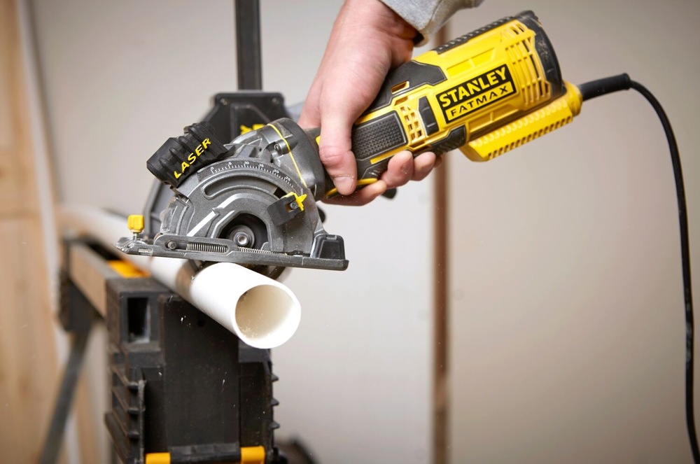 Zanořovací pila Dewalt FME380K