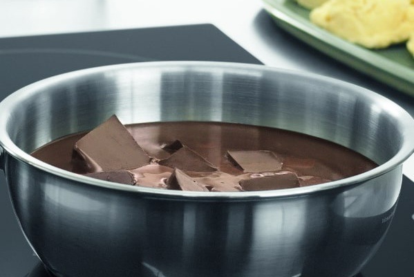 Sklokeramická varná deska Whirlpool AKT 8601 IX černá Sklokeramická varná deska Whirlpool AKT 8601 IX černá