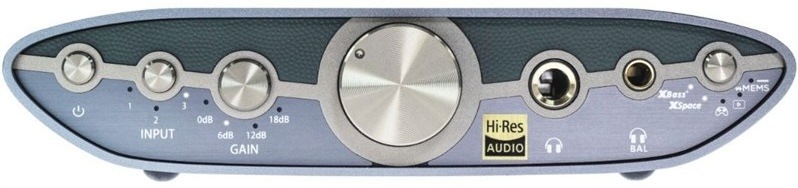 Sluchátkový zesilovač iFi audio ZEN CAN 3 černý/modrý Detail předních konektorů sluchátkového zesilovače iFi ZEN CAN pro Hi-Res Audio.