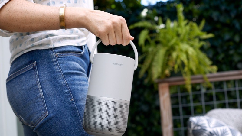 Přenosný reproduktor Bose Home speaker Portable stříbrný Přenosný reproduktor Bose Home speaker Portable stříbrný