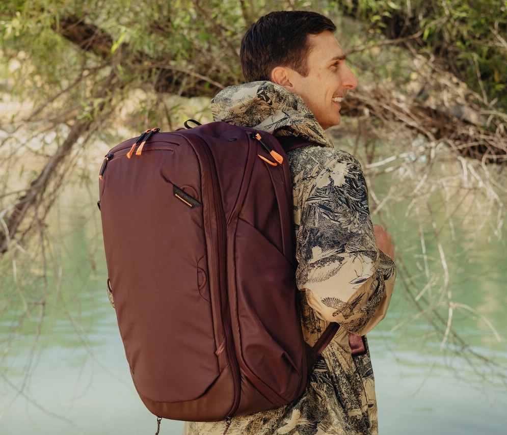 Batoh Peak Design Travel Backpack 45L vínový