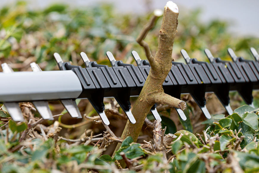 Nůžky na živý plot Bosch Professional 18V-50 (bez baterie)