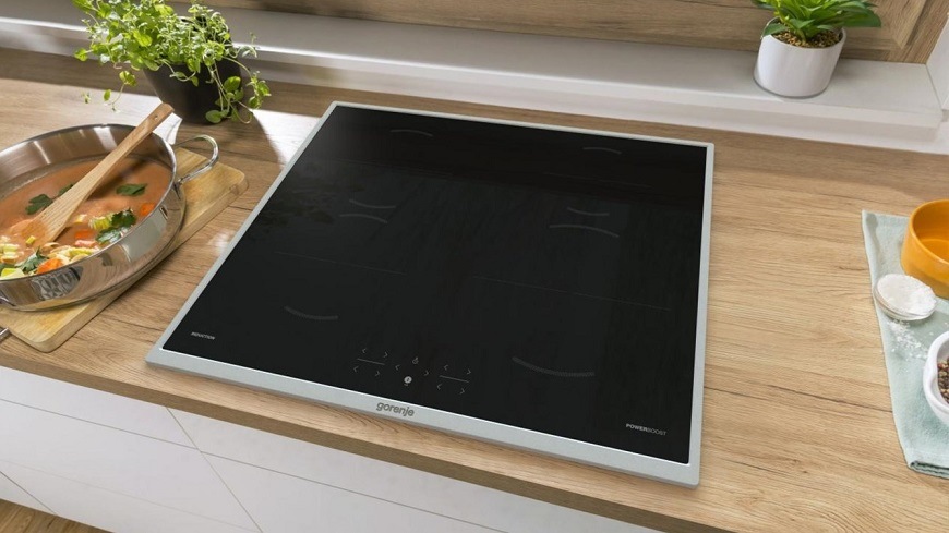 Indukční varná deska Gorenje GI6401BX, černá, dětský zámek