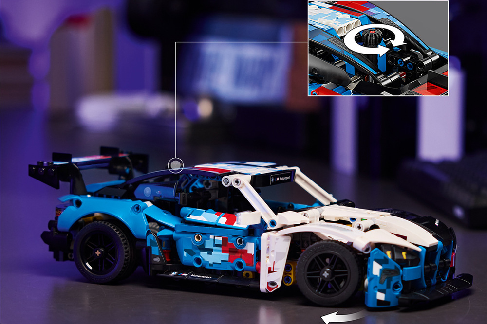 Stavebnice LEGO® Technic 42226 Závodní auto BMW M4 GT3 EVO Speciální kód umožní odemknout digitální verzi BMW M4 GT3 EVO ve videohře Asphalt Legends.