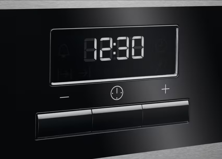 Indukční sporák AEG Mastery CIB56491BM nerez LED displej s časovačem sporáku AEG.