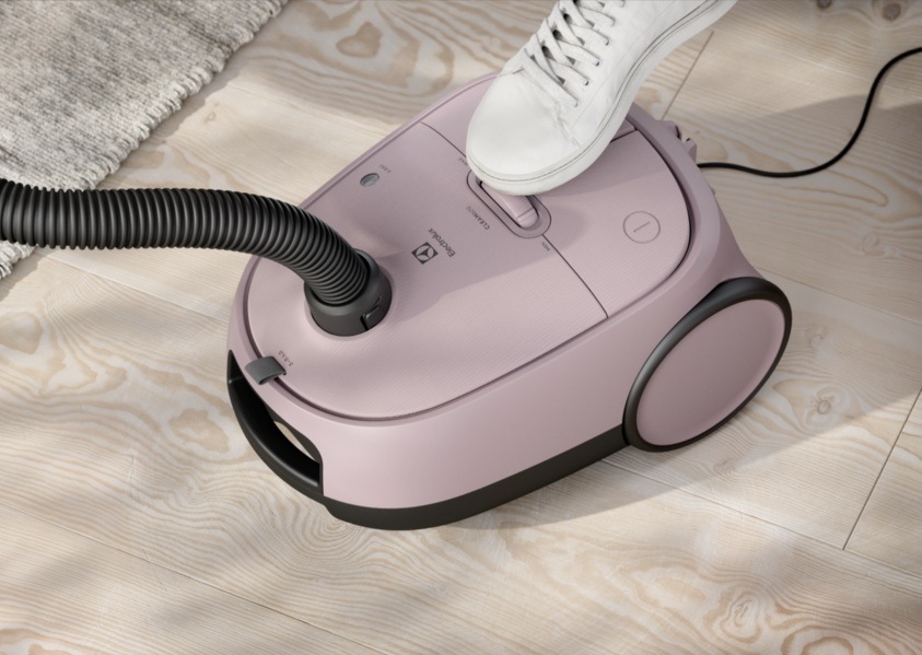 Podlahový vysavač Electrolux EB61CWPTD růžový Podlahový vysavač Electrolux EB61CWPTD růžový