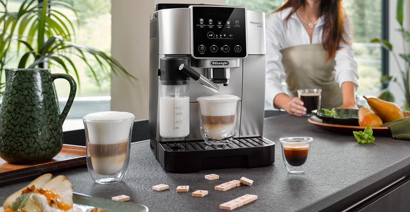 Espresso De'Longhi ECAM 220.80.SB Magnifica Start Milk