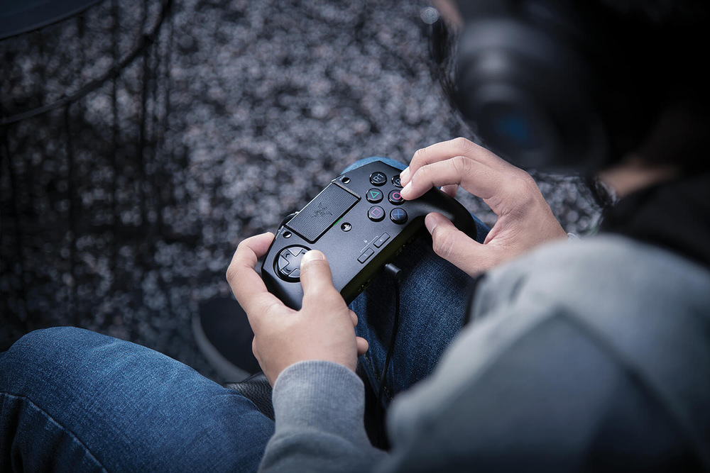 Gamepad Razer Raion Fightpad pro PS4 černý
