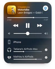 Sluchátka Apple AirPods 2022 s Lightning nabíjecím pouzdrem