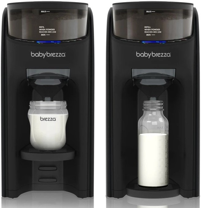 Pohled zblízka na dvě zařízení Baby Brezza Formula Pro Advanced Black, příčemž v každém je umístěna velikostně jiná lahvička. Znázorňuje to kompatibilitu s různými druhy příslušenství.