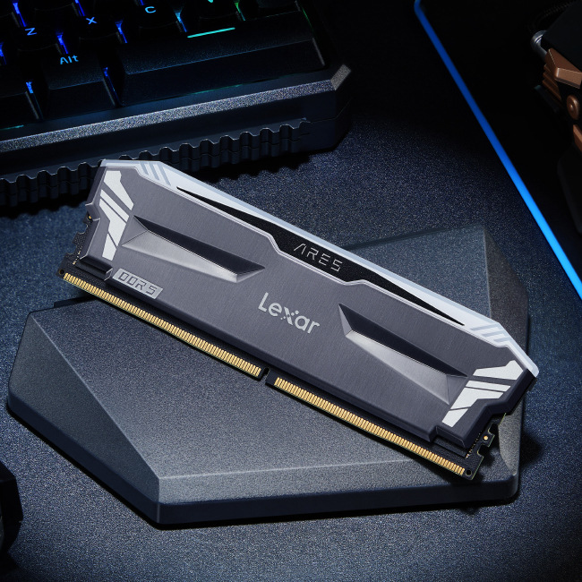 Operační paměť Lexar ARES 32GB (2x16GB) DDR5 6800MHz CL34 RGB černý UDIMM Lexar ARES RGB 32 GB (2× 16 GB) 6 800 MHz CL34