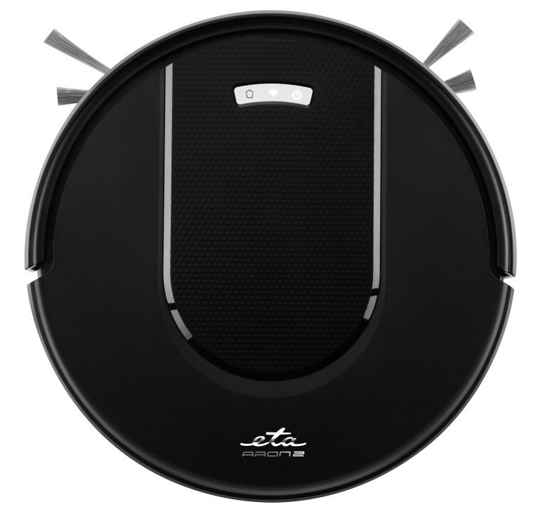 Pohled shora na robotický vysavač ETA Aron 2 v černé barvě. Detail ovládacího panelu se světelnými indikátory Wi-Fi a napájení, dvěma bočními kartáčky a logem ETA v dolní části