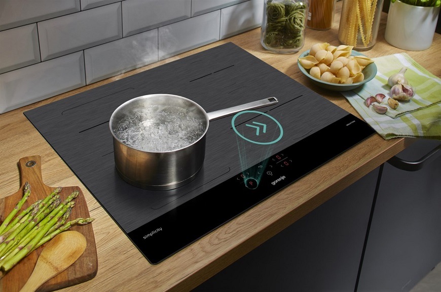 Indukční varná deska Gorenje GI6421SYB černá Indukční varná deska Gorenje GI6421SYB, černá, funkce PowerBoost